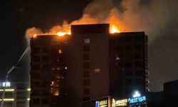 Diyarbakır'da 12 katlı plazada yangın paniği: 1 kişi kurtarıldı, 8 kişi dumandan etkilendi