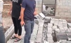 Diyarbakır'da Fırtına Ahır Çatısını Çökerdi