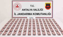 Döşemealtı'nda 5 şüpheliyle uyuşturucu operasyonu