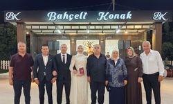 Düğün Gelin Arabası Yerine Yarış Motosikletiyle Kutlandı