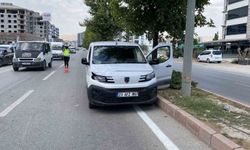 Elazığ'da hafif ticari aracın çarptığı 56 yaşındaki kadın ağır yaralandı