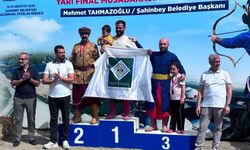 Elazığlı atlı okçular Gaziantep'te şampiyonluk sevinci yaşadı