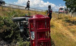 Elektrikli motosiklet devrildi, sürücüsü hastaneye kaldırıldı