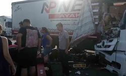 Emniyet şeridindeki tıra çarpan başka bir tır: 2 yaralı