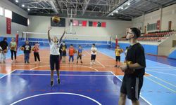 Engelli Antrenör Fikret Sözen, Genç Yetenekleri Yetiştiriyor