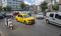 Eskişehir'de Elektrik Kesintisi Trafiği Felç Etti
