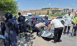 Eskişehir'de korkunç trafik kazasında hayatını kaybeden kadının cenazesi çıkarıldı