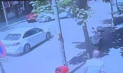 Eskişehir'de U dönüşü yapan araca çarpan otomobilin kaza anı görüntülendi