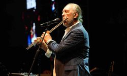 Fatih Erkoç, Bursa'da unutulmaz bir açıkhava konseri verdi