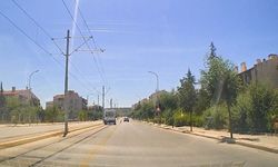 Feci kazanın yaşandığı caddede tehlikeli sürücü ihlalleri sürüyor