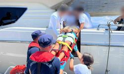 Fethiye açıklarında özel teknede yaralanan vatandaşa acil yardım