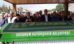 Gazeteci Öztürk Akkök, son yolculuğuna uğurlandı