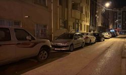 Gece Yarısı Sürekli Çalan Korna, Mahalleliyi Sokağa Döktü