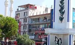 Gemlik'te pasaj çatısında çıkan yangın paniğe yol açtı