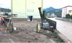 Giresun'da sel sonrası temizlik çalışmaları başladı