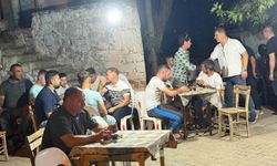 Gömeç'te politikacılar yangın mağdurlarını destekledi