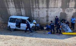 Hafif Ticari Araç Köprüden Uçtu: 2 Kişi Hayatını Kaybetti