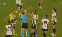 Fenerbahçe’nin Şampiyonlar Ligi maçında inanılmaz hakem hatası! Bitiş düdüğünü erken çaldı, maç yeniden başladı
