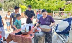 Hayırseverler Kur'an kursu öğrencilerine yaz tatlısı sürprizi