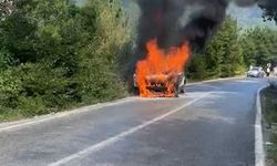 İnkumu yolunda otomobil yangını paniğe neden oldu