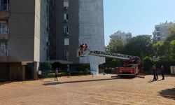 İskelenin Halatı Koptu, İki İşçi İtfaiye Tarafından Kurtarıldı