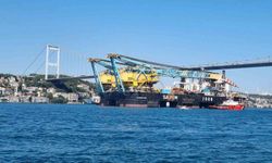 İstanbul Boğazı'ndan Geçen Dev Gemi: Saipem 7000
