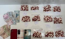 İzmir'de uyuşturucu baskını: 74 kişi tutuklandı