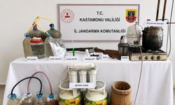 Kaçak içki imalatına son: Jandarma baskınında çok sayıda malzeme ele geçirildi