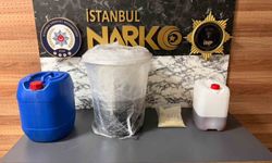 Kadıköy'de uyuşturucu baskını: 3 tutuklama, büyük miktarda uyuşturucu ele geçirildi