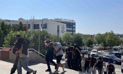 Kadın Kıyafeti Giydirip Şantaj Yapan 6 Kişi Gözaltında