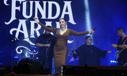 Kahramanmaraş Ağustos Fuarı'nda Funda Arar Rüzgarı