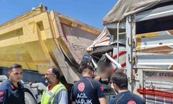 Kamyon çekiciye çarptı: 2 yaralı