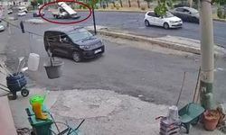 Kamyonetin Ani Freni Demirleri Yola Saçtı