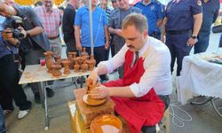 Karacasu'da Protokol Üyeleri Çömlek Yapımını Deneyimledi
