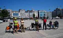 Karadeniz'i bisikletle dolaşan turistler, Türk misafirperverliğinden etkilendi