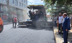 Kars'ta şehir içi yollar için asfaltlama atağı: Faikbey Caddesi yenileniyor