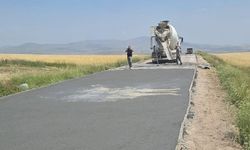Kars'ta yol yapım çalışmaları hız kesmeden sürüyor