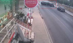 Kartal'da süratli otomobil, park halindeki araçlara çarparak takla attı