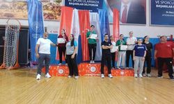 Kartepe'nin Yıldız Karatecisi Hayrunisa Sadan, Türkiye Şampiyonu Unvanını Kazandı