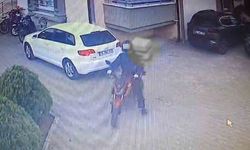 Kasklı Hırsız, Park Halindeki Motosikleti Çaldı