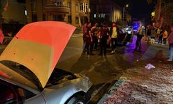 Kayseri'de otomobiller çarpıştı: 1 çocuk, 2 yaralı, sürücü kayıplarda