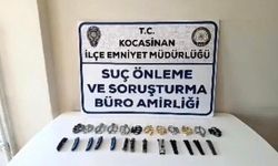 Kayseri'de yasaklı bıçaklar için operasyon: 74 sustalı ve muşta bulundu