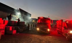 Kırıkhan'da inşaat malzemeleri satan dükkanda yangın paniği