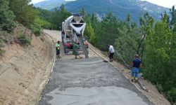 Kırsalda Beton Yol İle Ulaşım Konforu Sağlanıyor