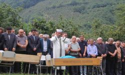 Kız kardeşler aynı evde büyüdü, birlikte hayatlarını kaybetti