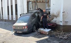 Kontrolden Çıkan Araç, Cami İmam Odasına Girdi