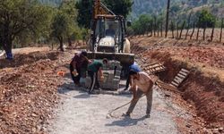 Kozan Belediyesi'nden 11 Mahallede Yol Yapım Seferberliği
