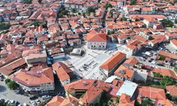 Kula'da Tarihi Çarşıya Yeni Bir Meydan