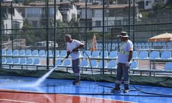 Kuşadası Tenis Kulübü'nde Kortlar Yenilendi