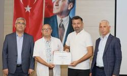 Kütahya Şehir Hastanesi'nde Tıbbi Sekreter İshak Orman'a Teşekkür